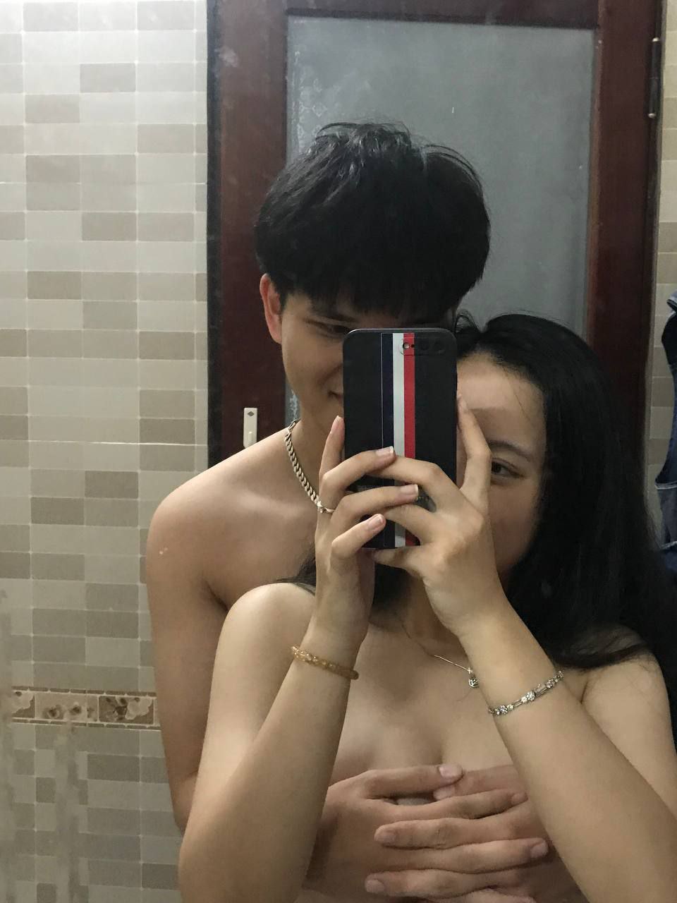 Địt lén gái xinh trong bệnh viện